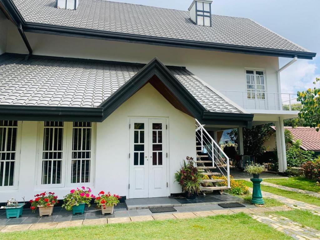 Andora Nuwara Eliya Hotel Bagian luar foto
